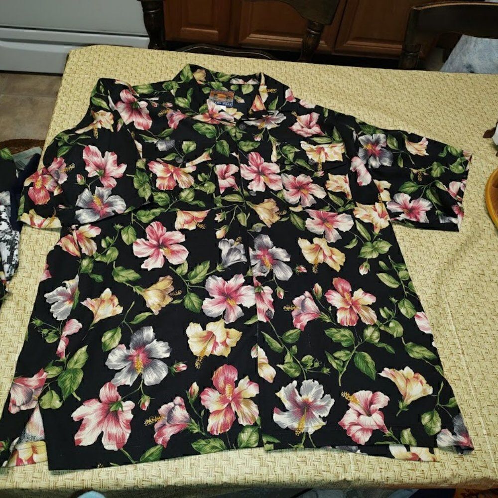 Pusser's West Indies Island Wear Black Flowered Button Down Shirt Size Men's L